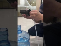 Distribuidor recarregável preto 800mAh da bomba de água de USB para o escritório domiciliário